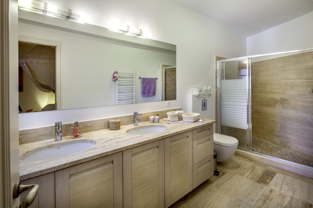 Angelico Villa Porto Heli Rum bild